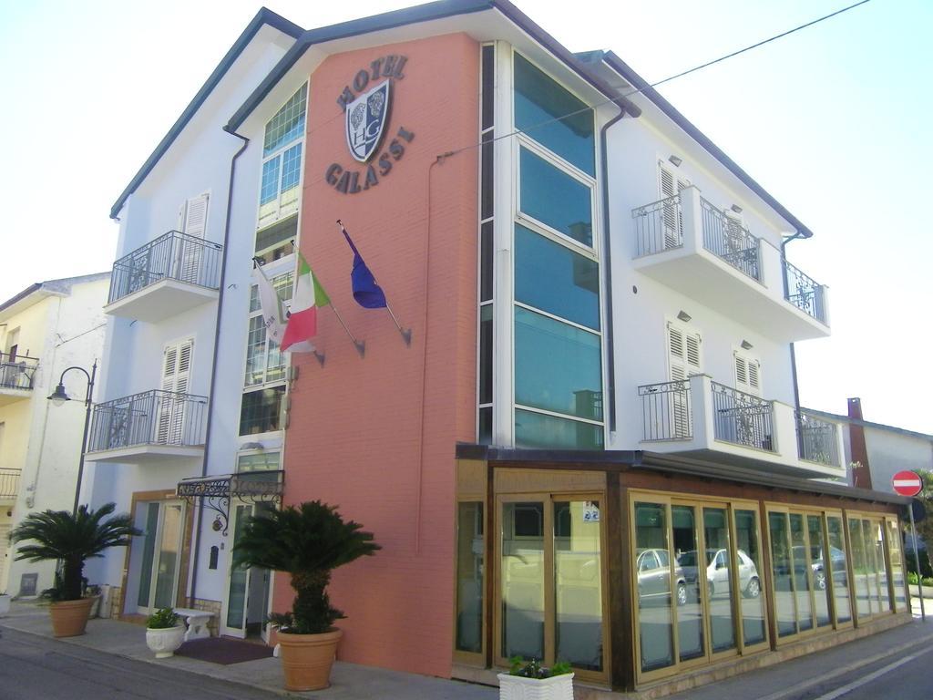 Hotel Galassi Нумана Екстериор снимка
