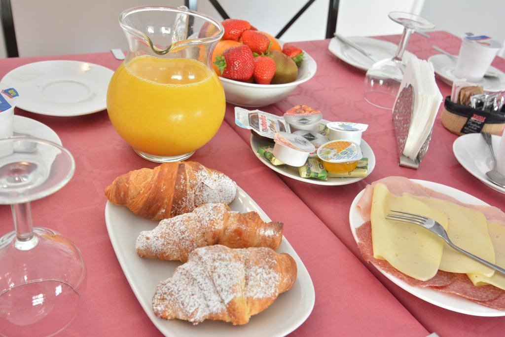 Hotel Galassi Нумана Екстериор снимка