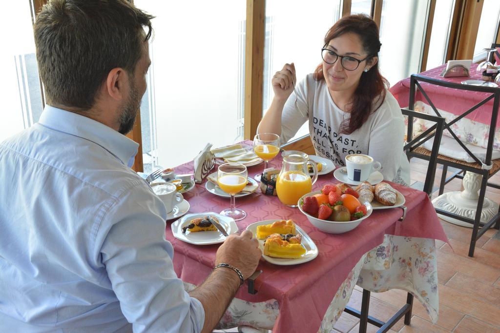 Hotel Galassi Нумана Екстериор снимка